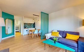 Logement Climatise Balcon Plage Parc-Expo Arena